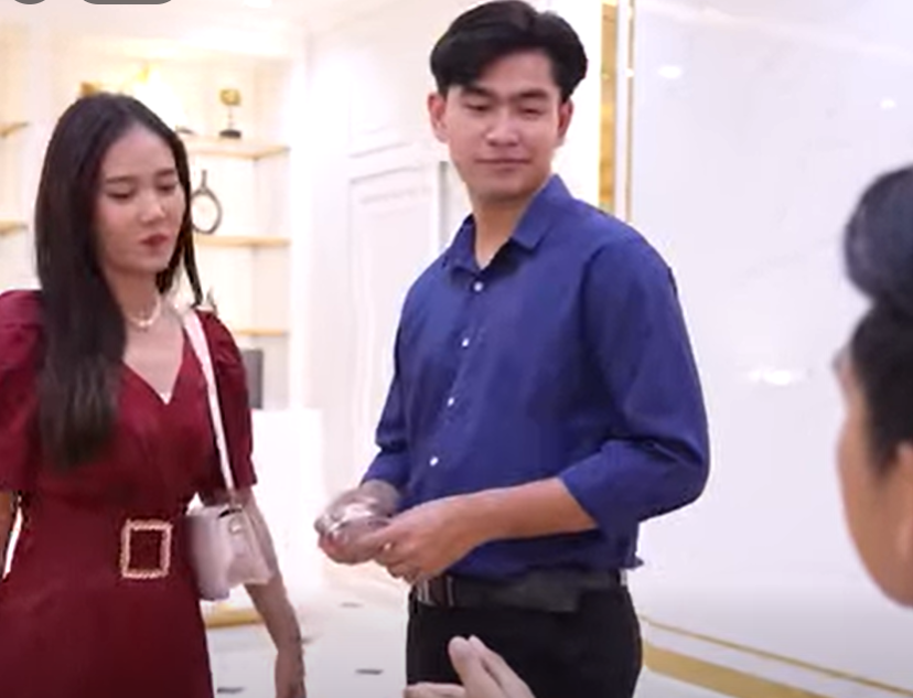 T1301046 งานแต่งเธอ เจ้าบ่าวใช่คนรึเปล่านะ 1827925251406037 part2