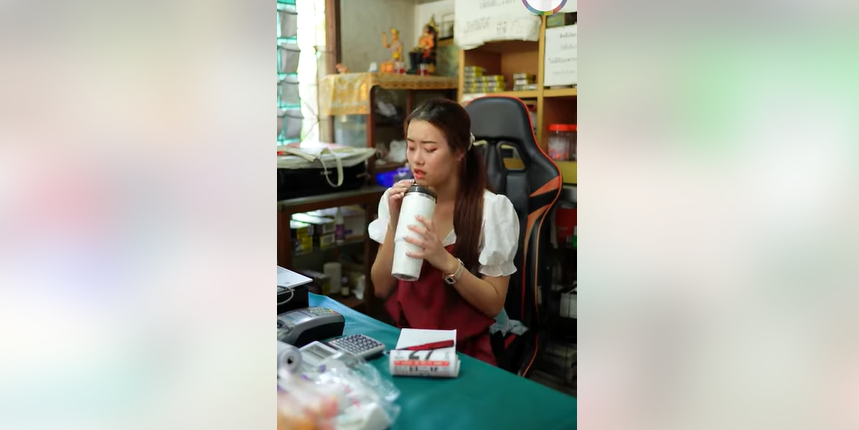 B1401031 แตงโมลูกนี้ นอกจากวิตามินซี ก็มีไว้ใส่ของฟรีเท่านั้นแหละ EP