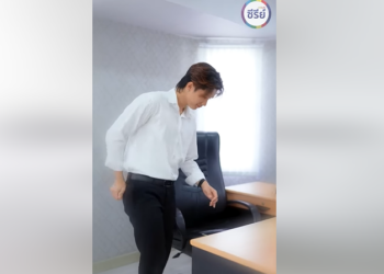 B2501201 มีเด็กมาขอกระดูกไก่ ดูไม่น่าไว้ใจ พอตามไปถึงที่เลยรู้ว่าโลกใบนี้มันกลมจริงๆ EP